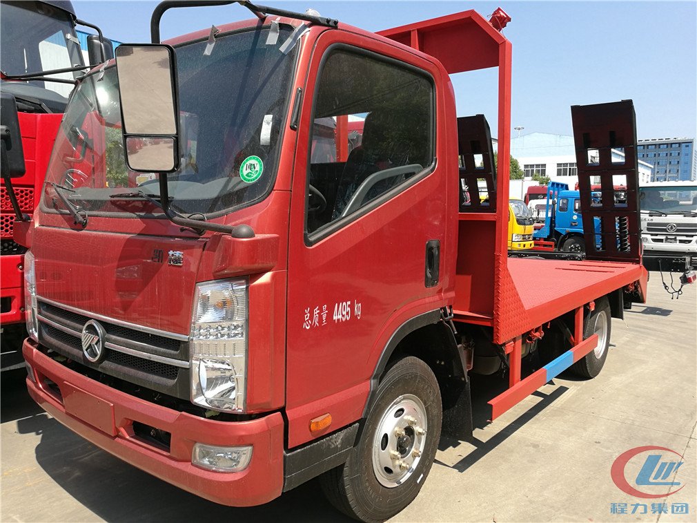 程力集團(tuán)凱馬藍(lán)牌平板運(yùn)輸車(chē)側(cè)面圖